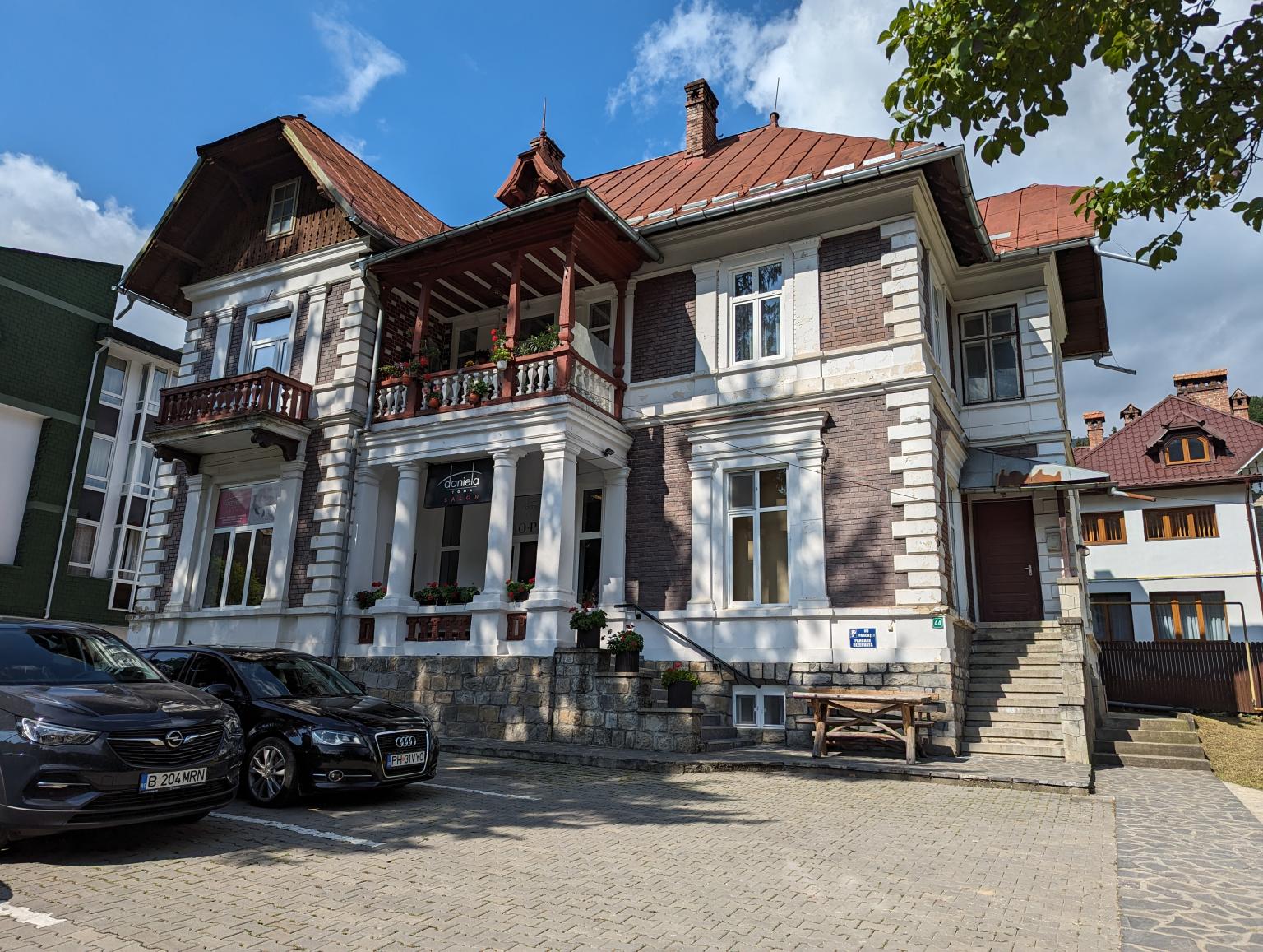 Casa Radu Mavrodineanu